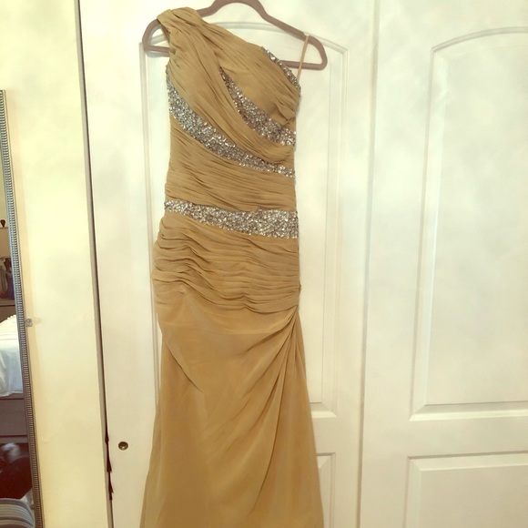 Dresses & Skirts - Evening Gown